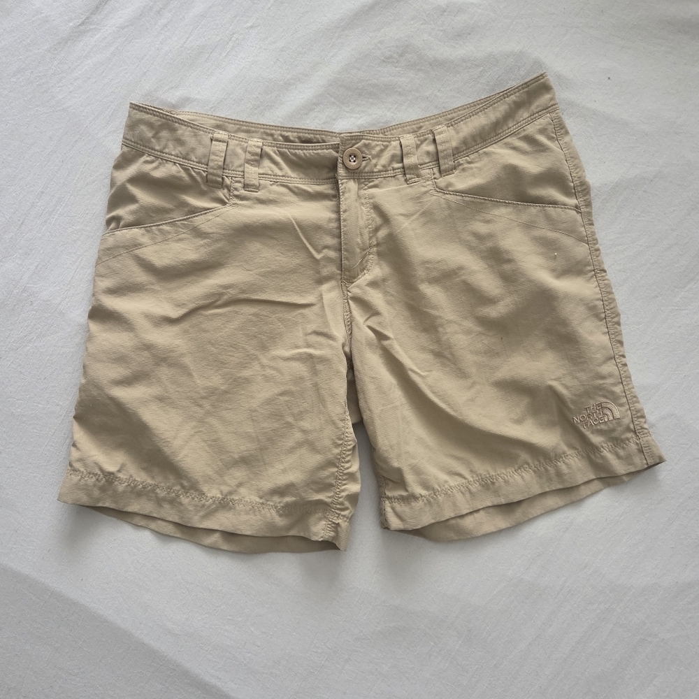 The North Face Women's Beige Cargo Shorts 6.5" Inseam Size 4